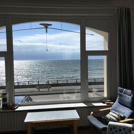 Face A La Mer , L Artiste Ambleteuse Extérieur photo