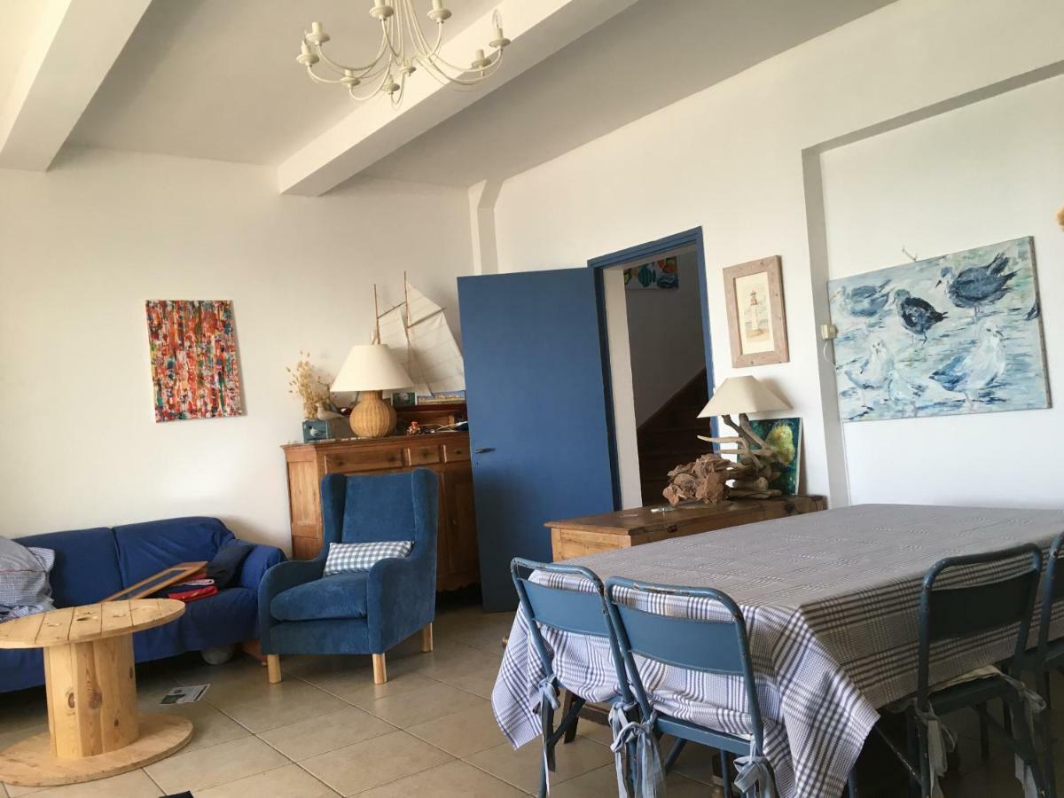 Face A La Mer , L Artiste Ambleteuse Extérieur photo