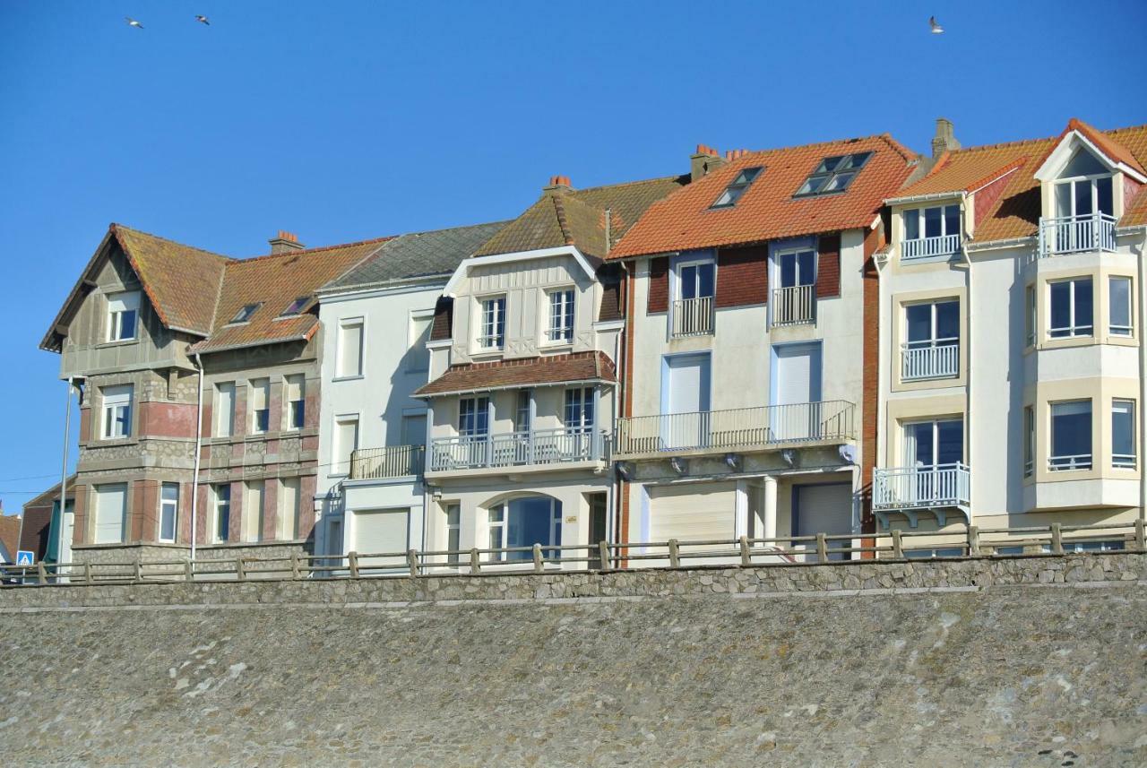 Face A La Mer , L Artiste Ambleteuse Extérieur photo